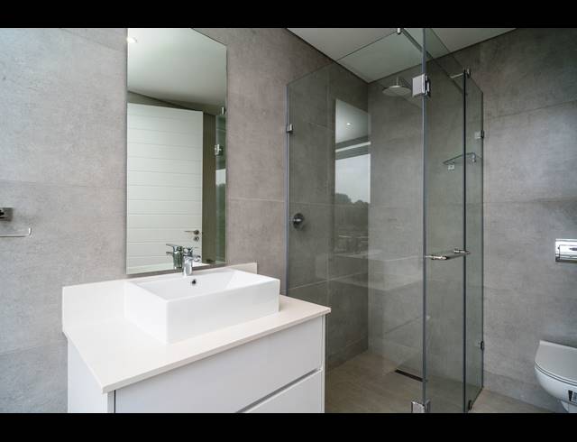 3 BEDROOM TOWNHOUSE FOR SALE IN LA LUCIA RIDGE